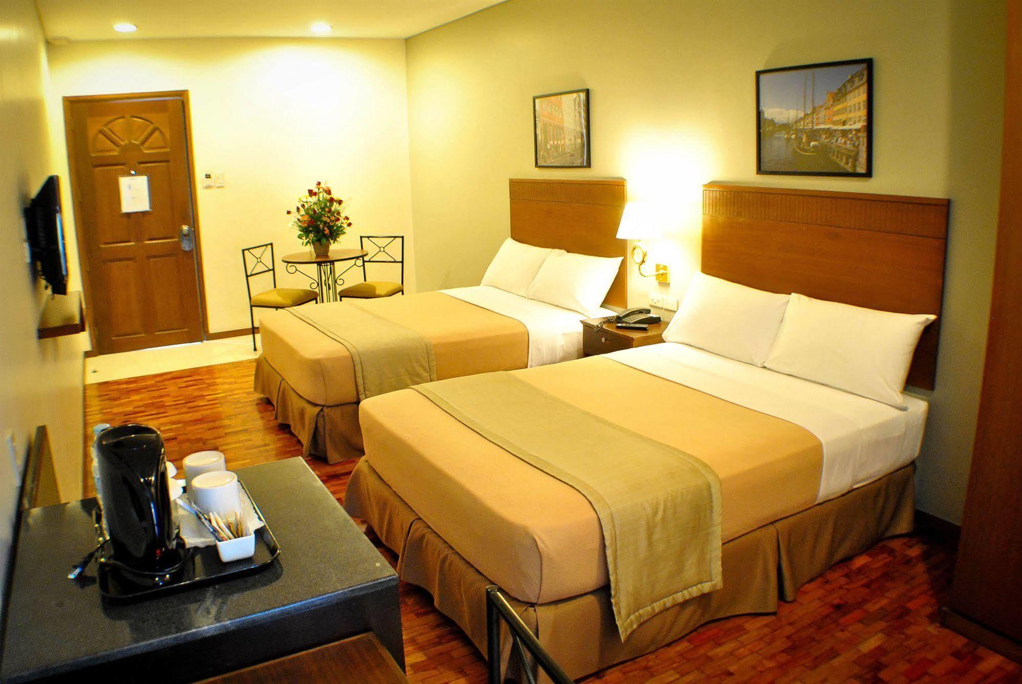 Fersal Hotel Kalayaan, Quezon City Exterior foto
