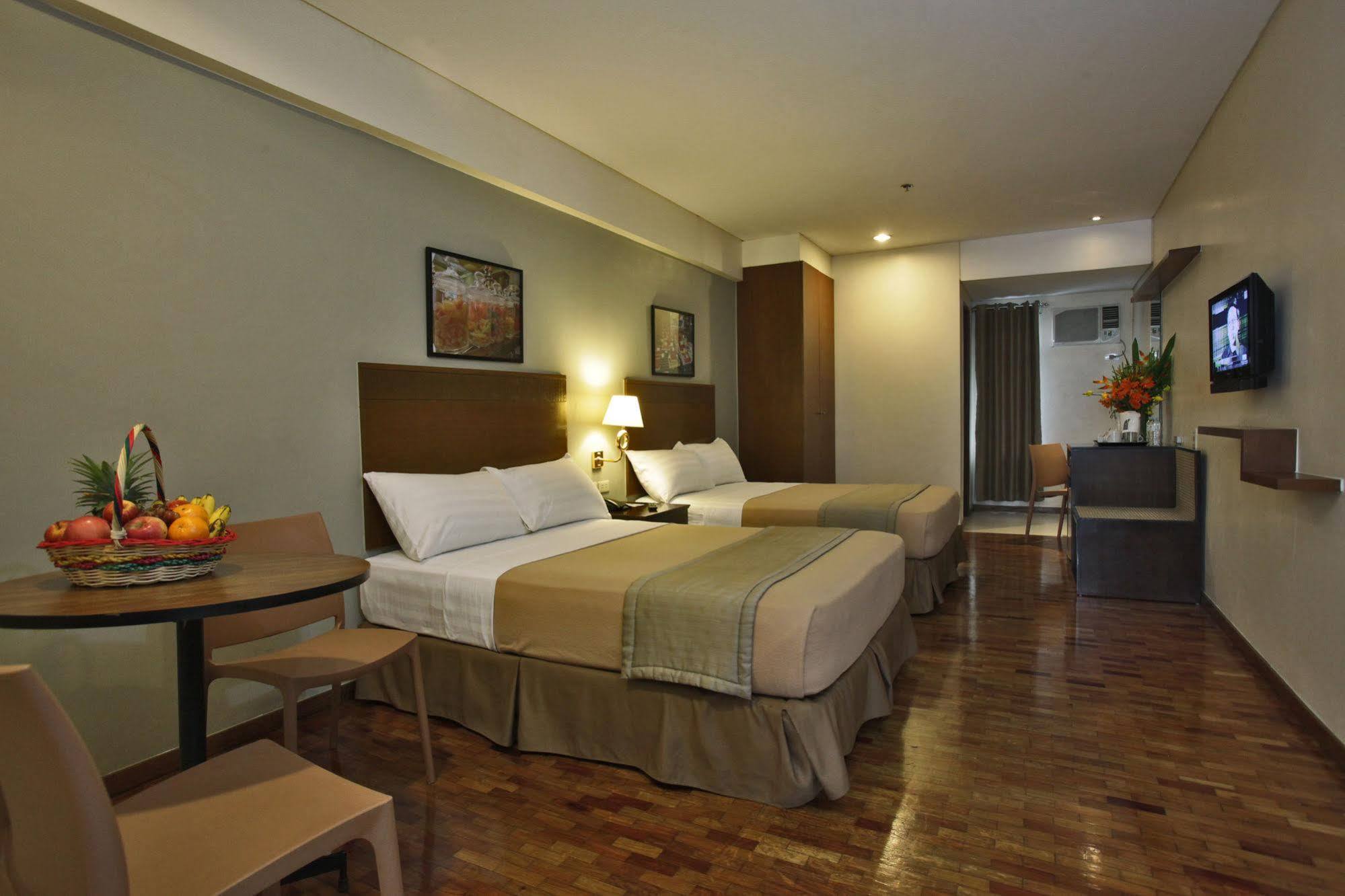 Fersal Hotel Kalayaan, Quezon City Exterior foto